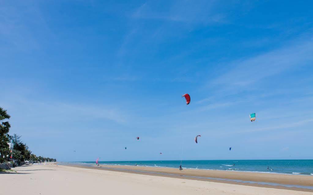Nam Talay Resort Pran Buri Extérieur photo